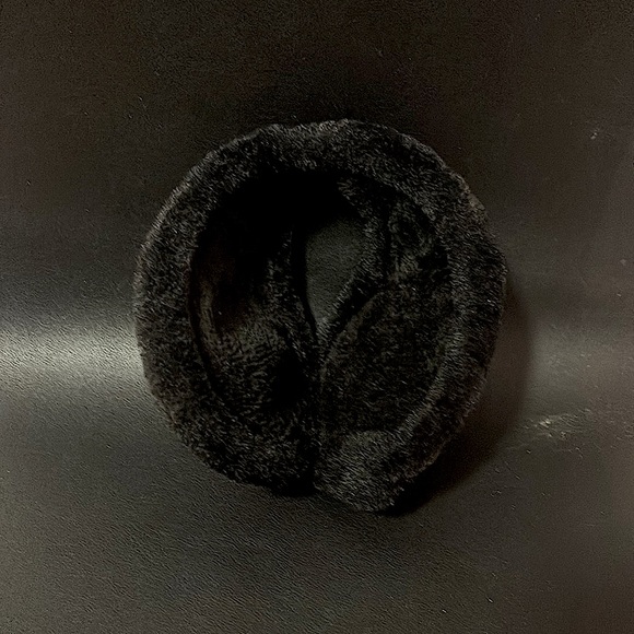 TEMU, black - Picture 2 of 2